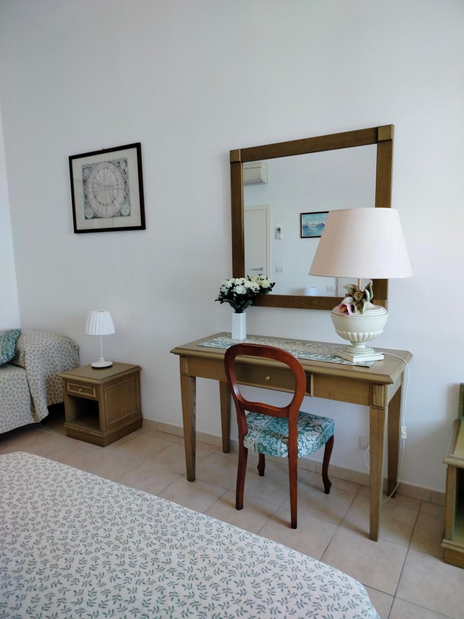 Casa La Marinella Sul Porto Apartment Porto Santo Stefano  Bagian luar foto